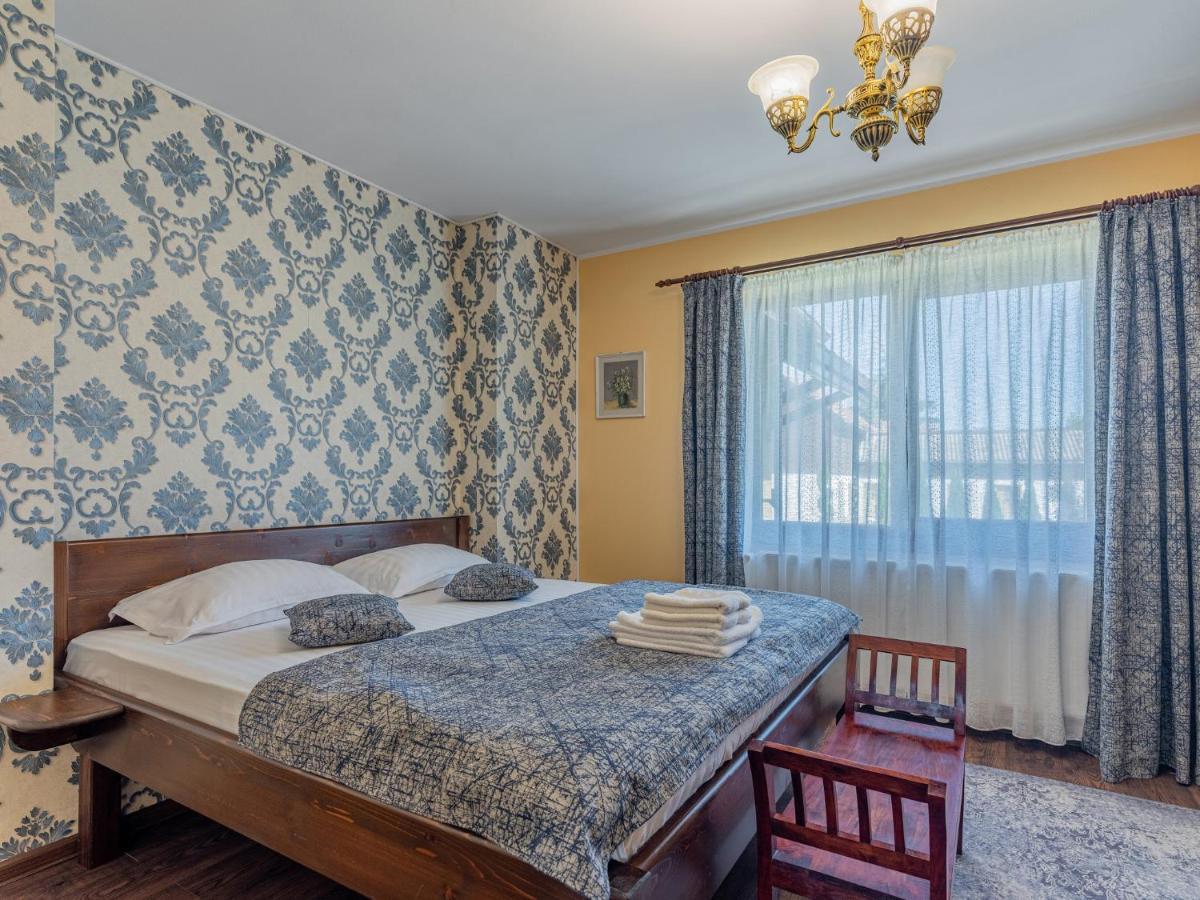 Hotel Casa Saraste Rîşnov Exterior foto